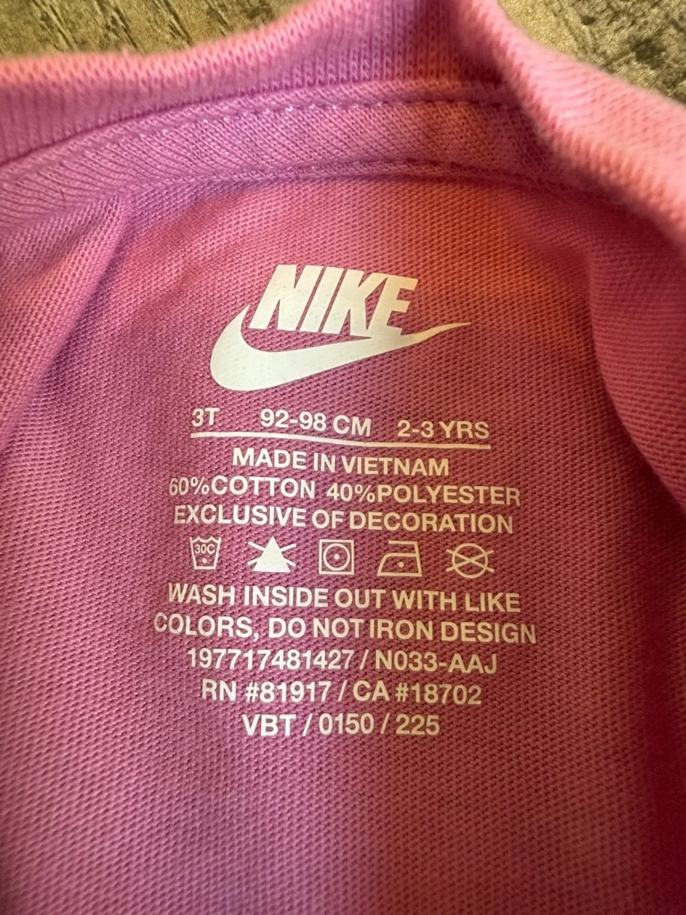 Nike Girls Pink Logo Shorts - Light and Bright Pink - Picture 2 of 3